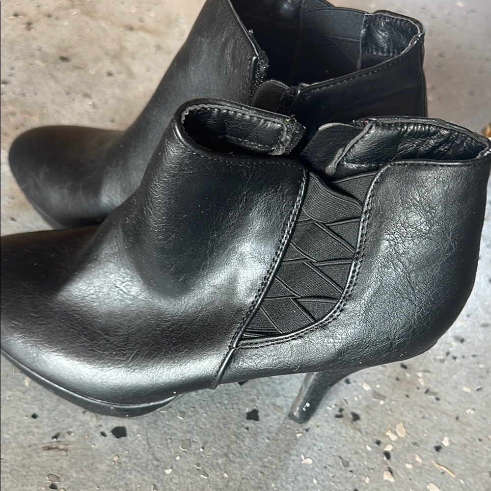 Black High Heel Ankle Booties with Elastic Panel